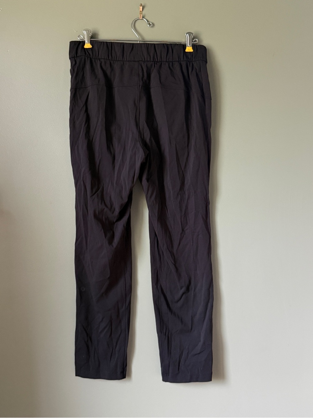 lululemon On The Fly Pant - Black - 6 - Picture 9 of 11